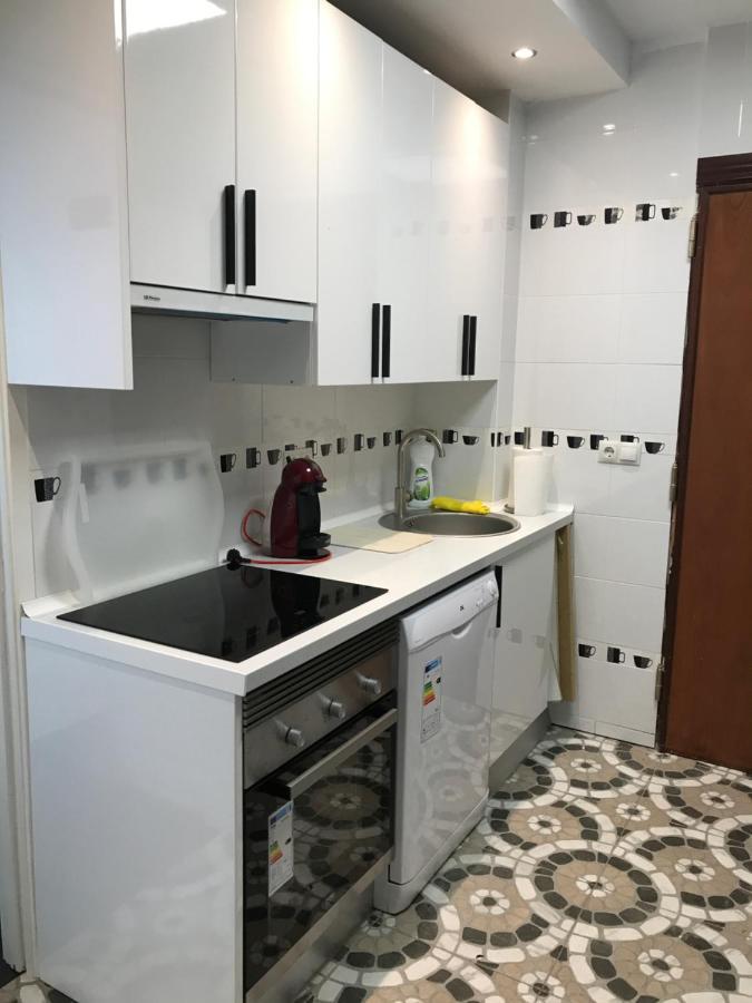 Apartamento Estudio Loft En El Centro Para 3 O 4 Personas Cama Doble Y Sofa Cama Check In A Partir De Las 15 Y 30 Min Pm Y Check Out Hasta Las 11 Y 30 Pm Con Wifi Normalmente No Se Puede Adelantar El Check In Torremolinos Kültér fotó