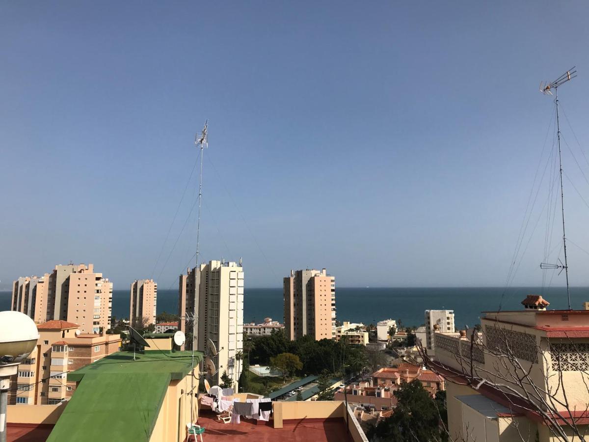 Apartamento Estudio Loft En El Centro Para 3 O 4 Personas Cama Doble Y Sofa Cama Check In A Partir De Las 15 Y 30 Min Pm Y Check Out Hasta Las 11 Y 30 Pm Con Wifi Normalmente No Se Puede Adelantar El Check In Torremolinos Kültér fotó