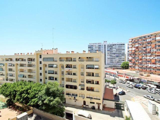 Apartamento Estudio Loft En El Centro Para 3 O 4 Personas Cama Doble Y Sofa Cama Check In A Partir De Las 15 Y 30 Min Pm Y Check Out Hasta Las 11 Y 30 Pm Con Wifi Normalmente No Se Puede Adelantar El Check In Torremolinos Kültér fotó